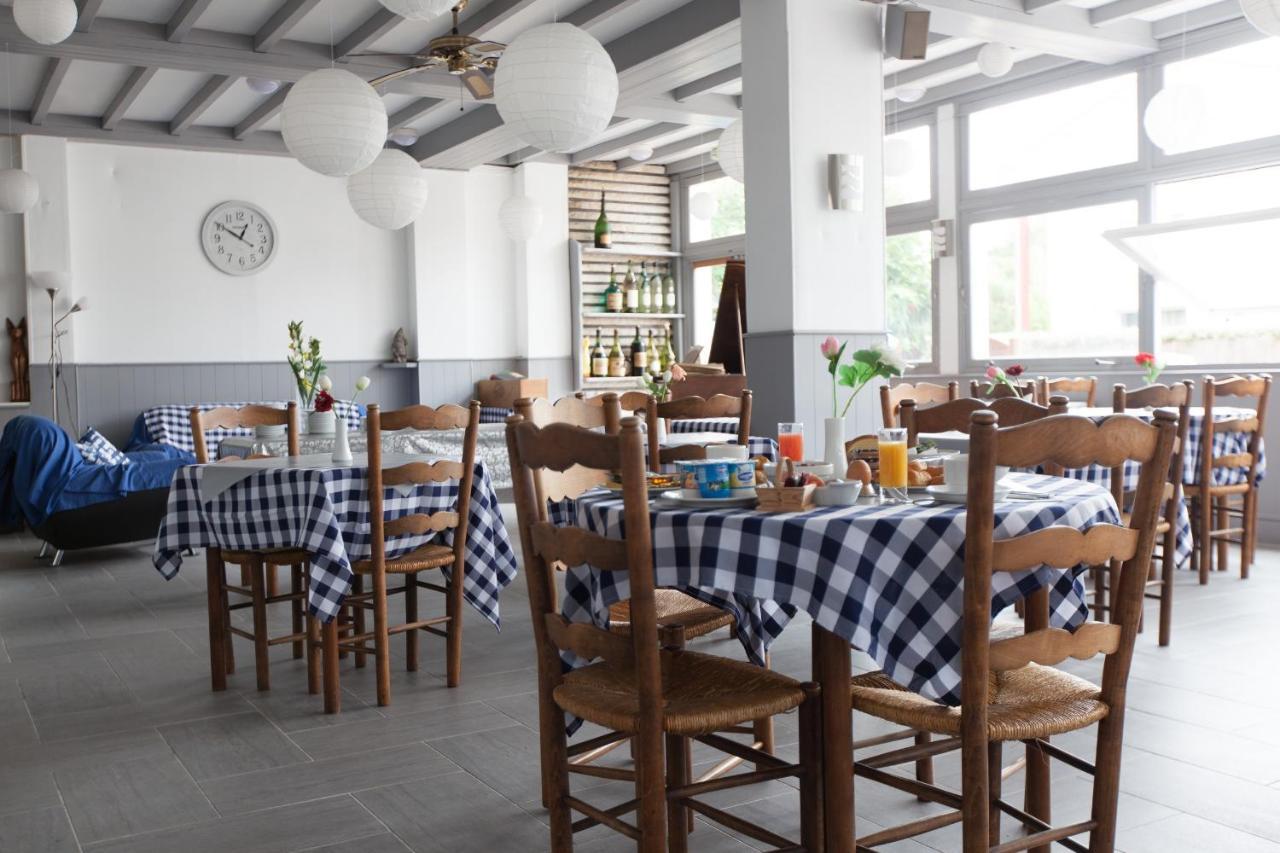 Le Pavillon Bleu Hotel Restaurant Royan Exterior photo